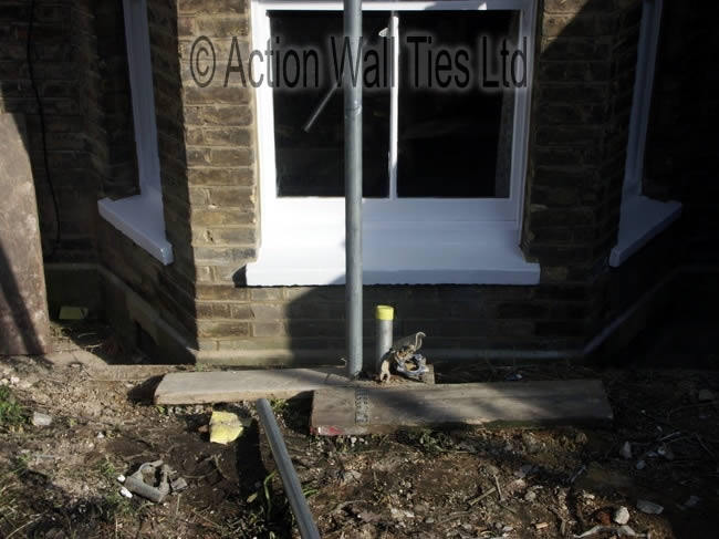 case 45 b 3 - Bay window cracking dropping subsidence