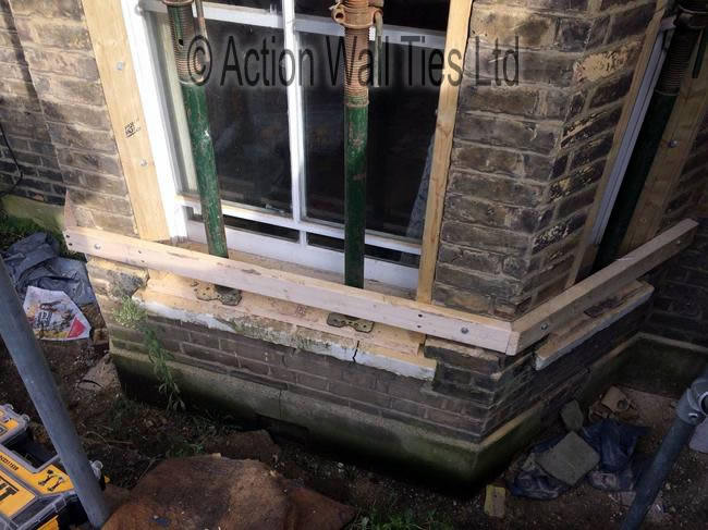 case 45 b - Bay window cracking dropping subsidence