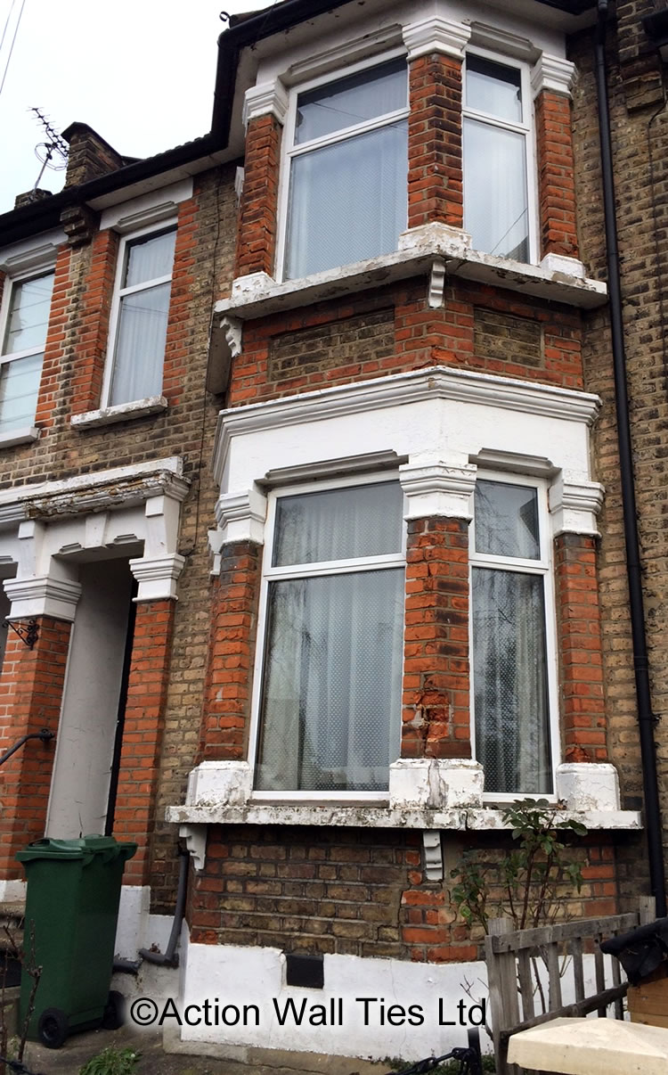 damaged bay - Bay Window with Severe Deterioration