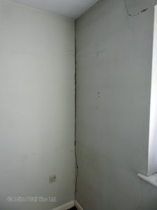 vertical cracks 1 225x300 - Boot Lintel & Wall Tie Repairs, Thanet, Kent