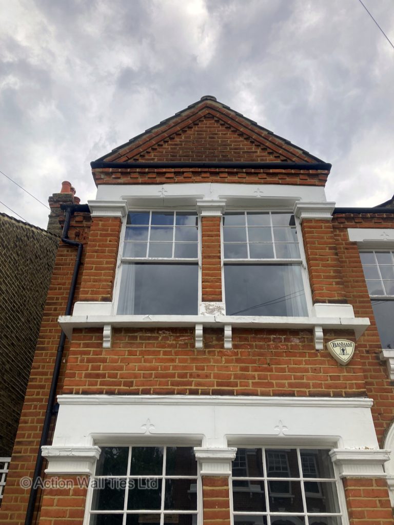 leaning bay column 02 SW13 768x1024 - Unstable 2 Storey Bay Window & Gable