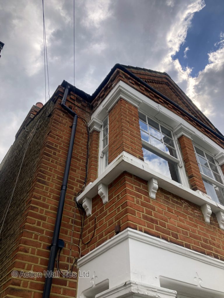 leaning bay column 03 SW13 768x1024 - Unstable 2 Storey Bay Window & Gable