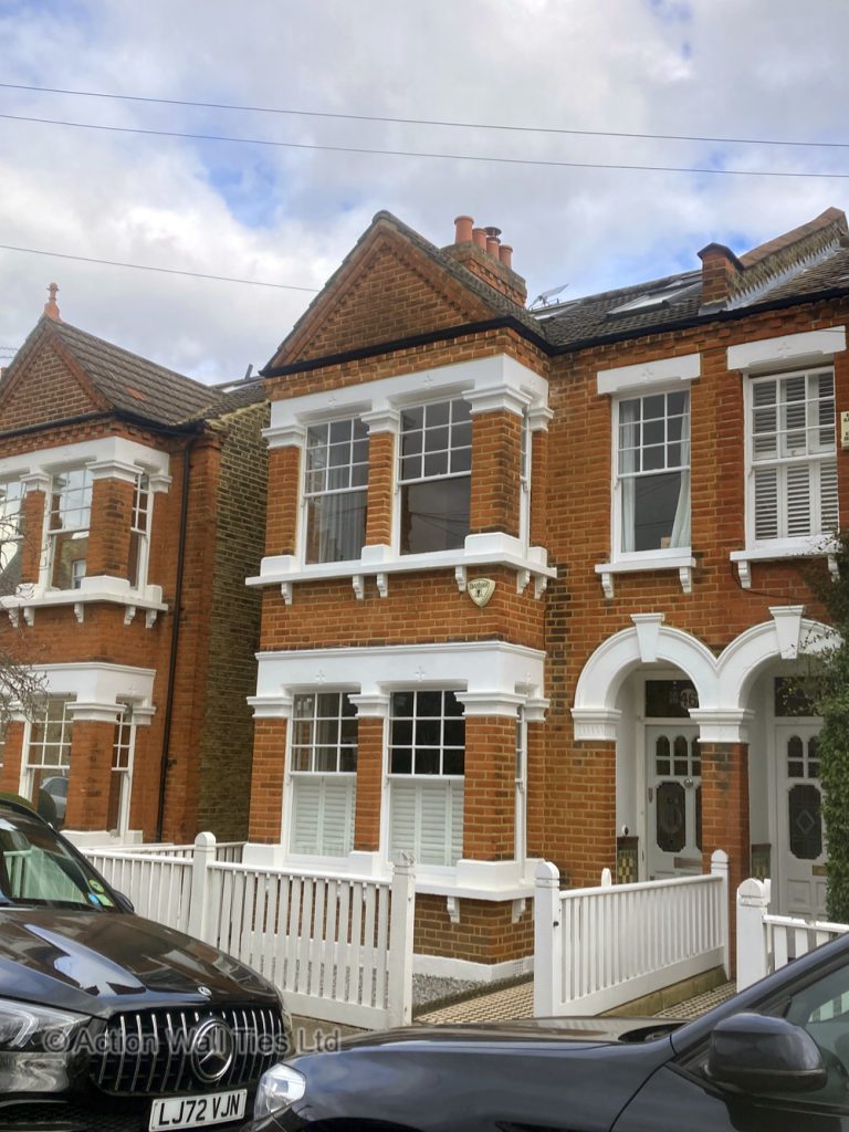 repaired bay column 04 SW13 768x1024 - Unstable 2 Storey Bay Window & Gable