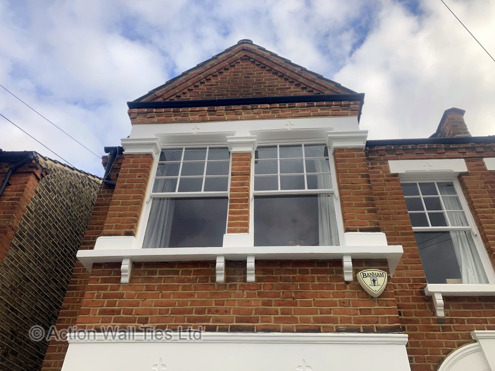 repaired bay column 06 SW13 - Unstable 2 Storey Bay Window & Gable