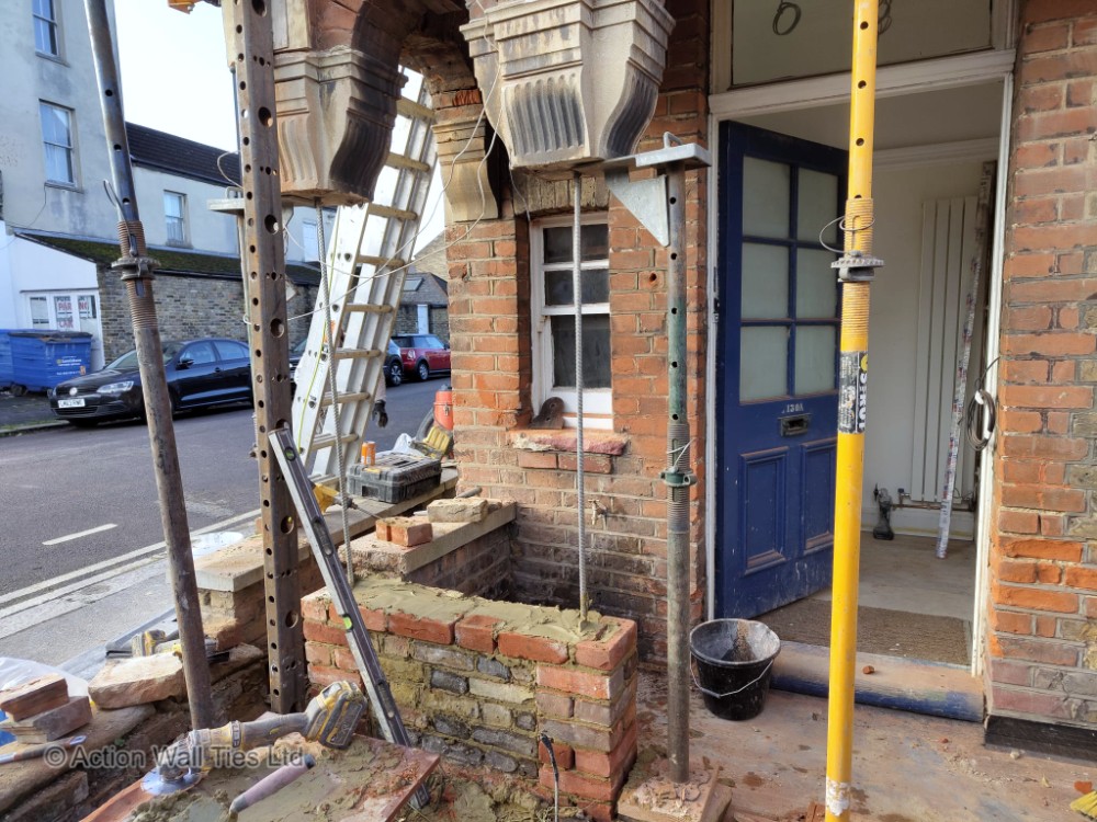 portico structural repairs 02 - Failing Brick Portico Columns & Arches