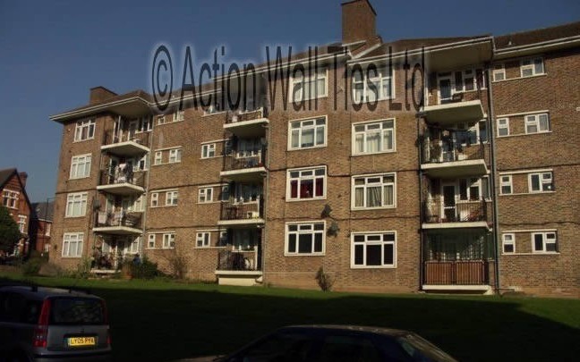 1950s low rise bowing brick - Bowing Wall Repairs South London | Action Wall Ties