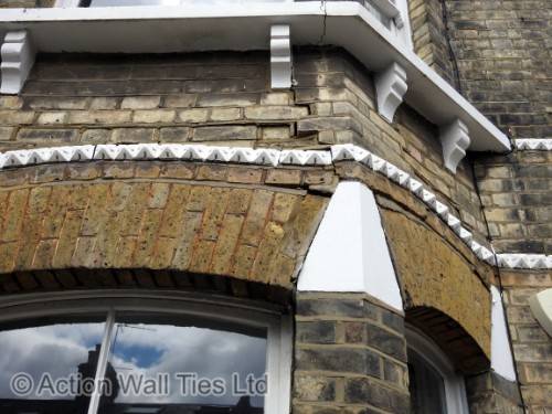 Collapsing bay masonry - Rebuild & Reinforce Collapsed Bay Window in SW London