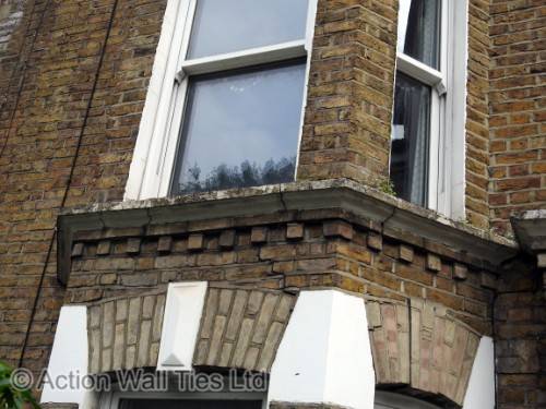 Bay window cracked cills bricks - Long Term Repairs to Leaning & Cracking Bay Columns