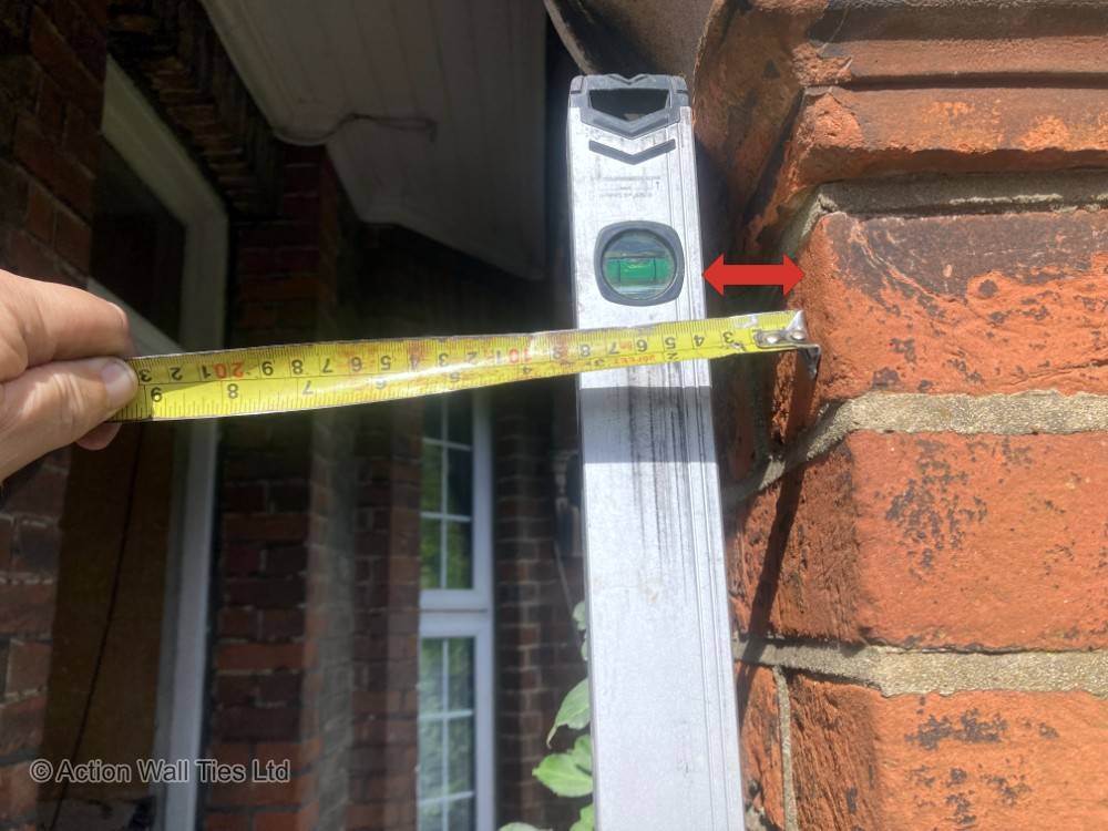 Leaning portico 01 - Failing Brick Portico Columns & Arches